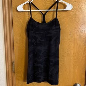 Lululemon tank size 4